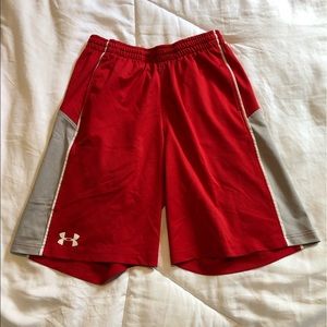 Under Armour Athletic Shorts (Med)